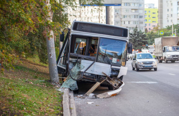 Top Reasons to Hire Bus Accident Lawyers After a Serious Collision
