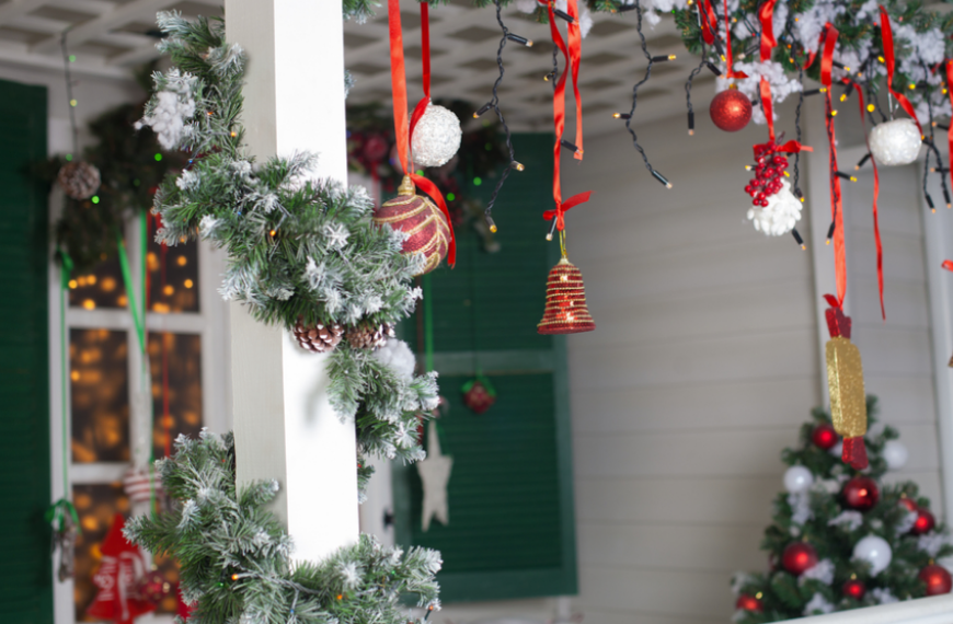 How Do You Decorate a Garage Door for the Holidays in Parker?